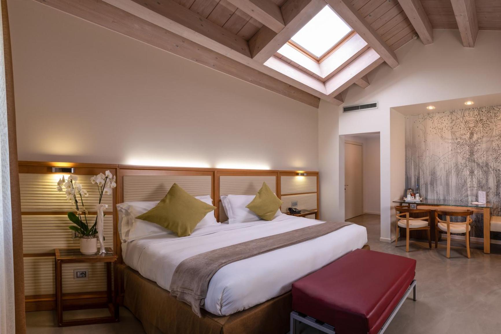 The Ziba & Hotel 4*