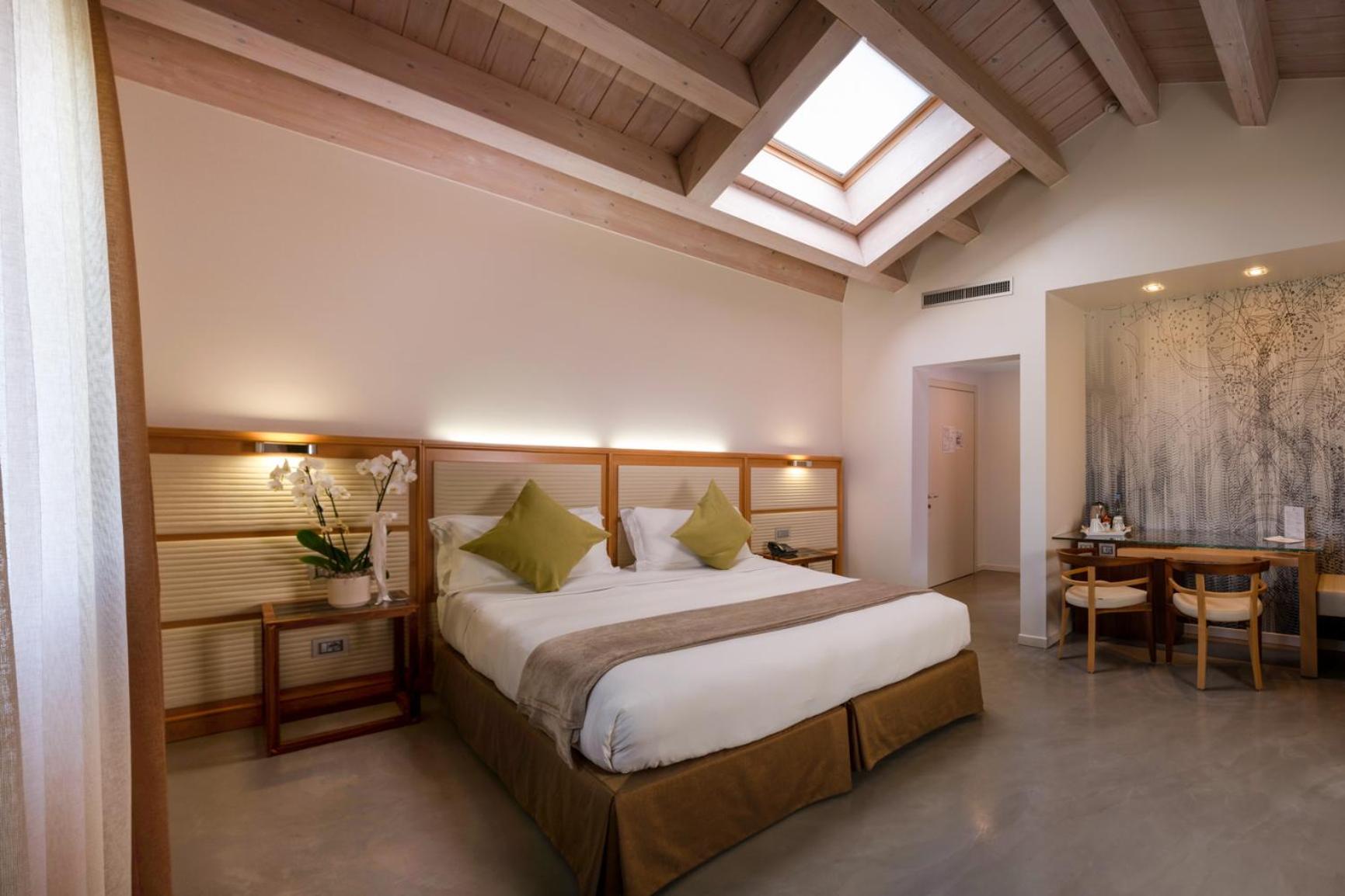 The Ziba & 4* Peschiera del Garda